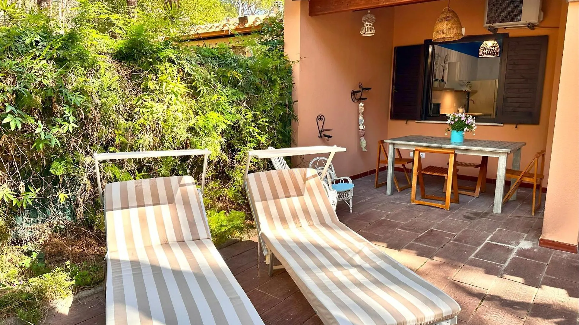 Pineta Sopra Il Mare Villa Santa Margherita di Pula Italien